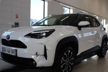 Lekko uszkodzony Yaris Cross w dobrej cenie.