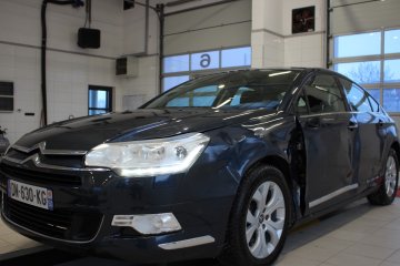 Kupuj Taniej. Lekko uszkodzone C5 w dobrej cenie.